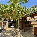 Sofros To Apomero * Ayios Pavlos